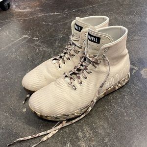 NOBULL MENS  SIZE 12.5 **PERFECT CONDITION**